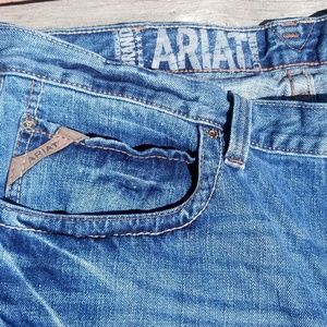 Ariat Jeans - Ariat Low Rise Boot Cut Jeans W 38 x L 30 Ariat Jeans - Ariat Low Rise Boot Cut Jeans W 38 x L 30